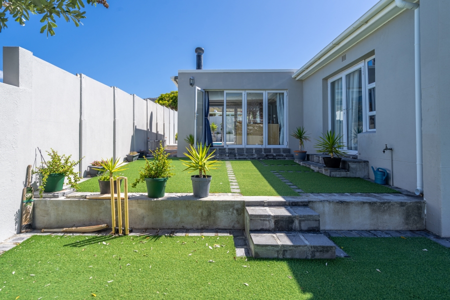 3 Bedroom Property for Sale in Silverglade Western Cape